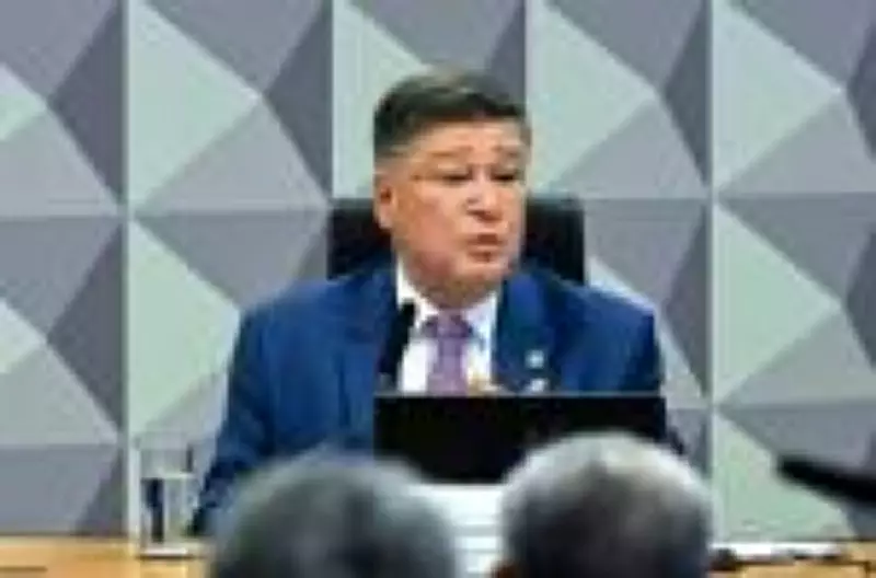 Presidente da CPMI do INSS terá que explicar ao STF repasses de R$ 3,6 milhões em emendas pix