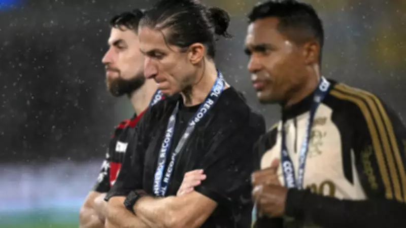 Presidente do Flamengo assume demissão de Filipe Luís após goleada no Carioca