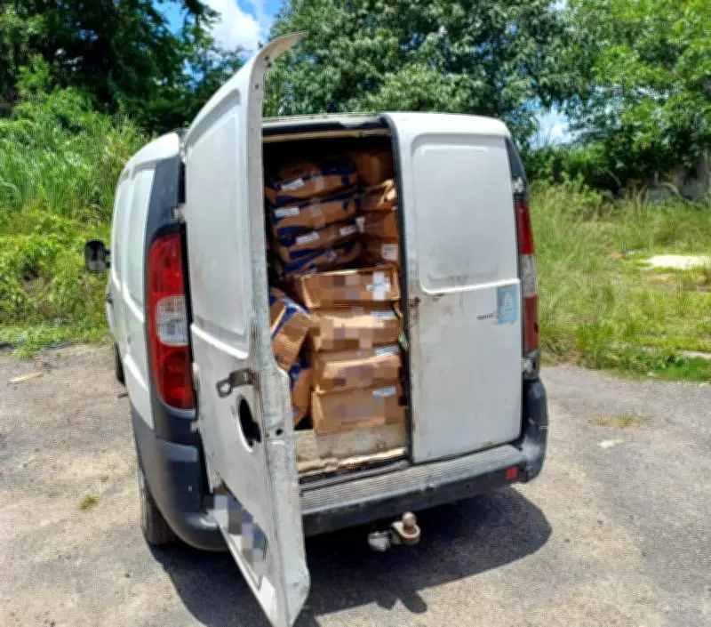 PRF apreende 630 kg de pescados transportados sem refrigeração em furgão no Recife