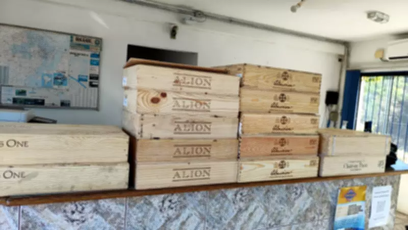 PRF apreende carga de vinhos de luxo avaliada em R$ 300 mil em ônibus no RS