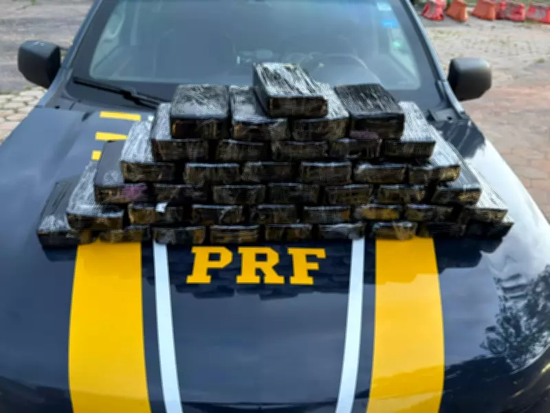 PRF prende dois homens com 40 kg de pasta base de cocaína na Via Dutra, em Piraí