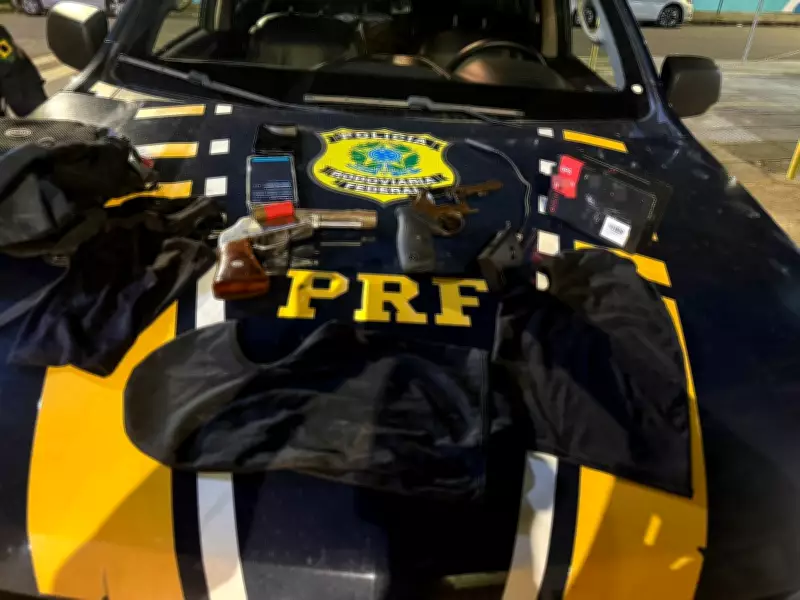 PRF prende três criminosos após intensa perseguição policial no Recife