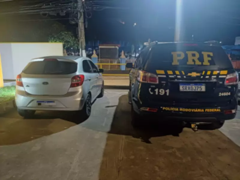 PRF recupera veículo furtado e detém mulher de 22 anos na Via Dutra em Barra Mansa
