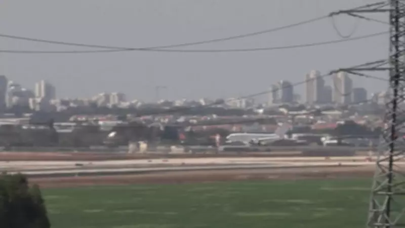 Primeiros israelenses retidos no exterior chegam a Tel Aviv após reabertura parcial do espaço aéreo