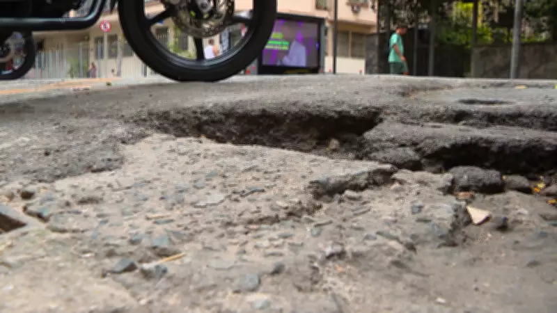 Projeto na Câmara do Rio propõe multas mais altas para concessionárias por remendos mal feitos