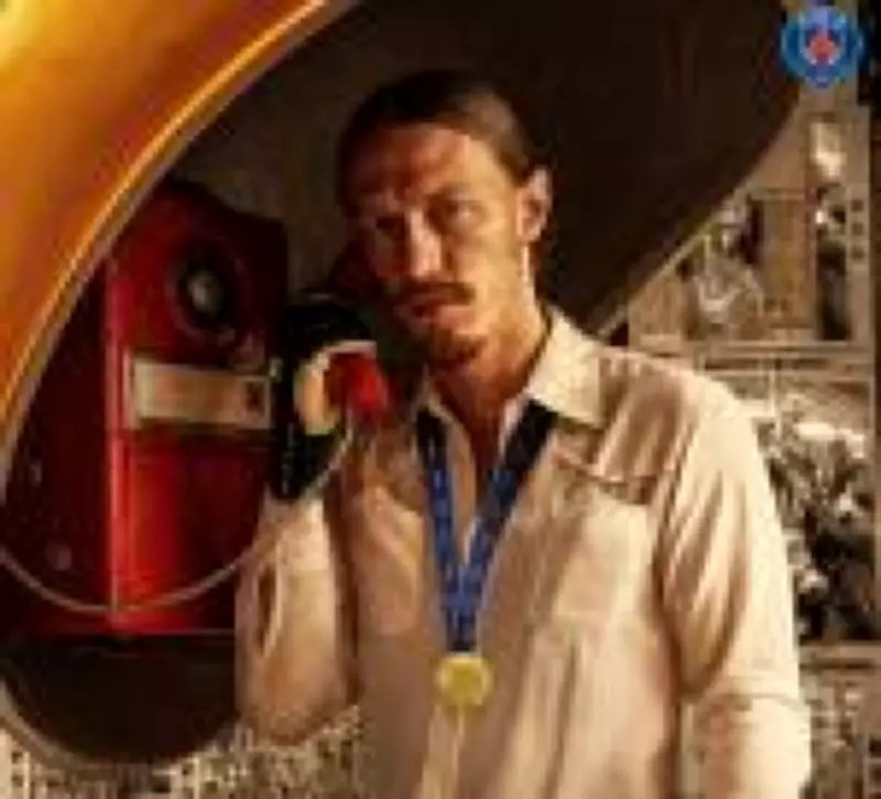 PSG provoca Flamengo após Oscar 2026 com goleiro Safonov como 'Agente Secreto'