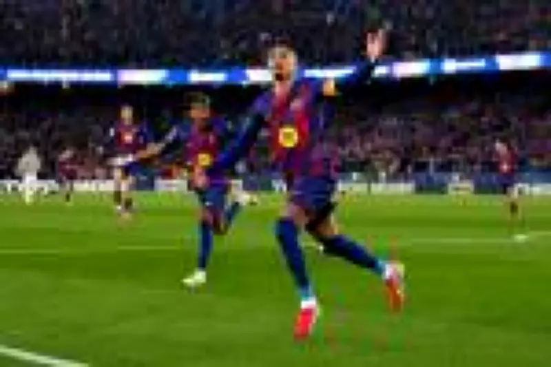 Raphinha brilha com dois gols e duas assistências na classificação do Barcelona na Champions