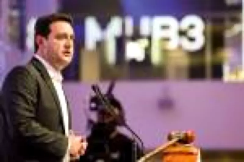 Ratinho Júnior consolidou-se como alternativa à polarização antes de desistir da corrida presidencial