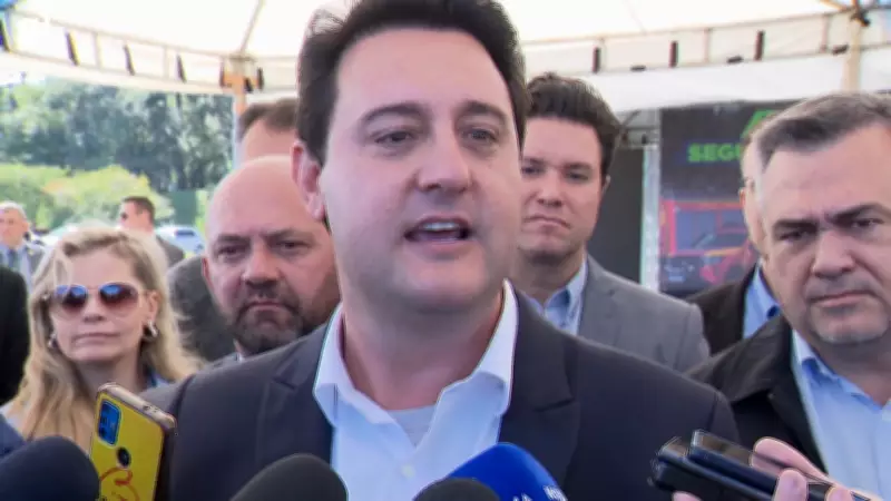 Ratinho Júnior desiste de pré-candidatura à Presidência em 2026, focando no governo do Paraná