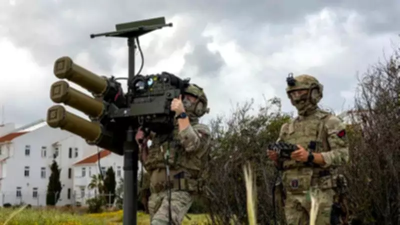 Reino Unido reforça defesa no Golfo com 1.000 militares e sistemas aéreos