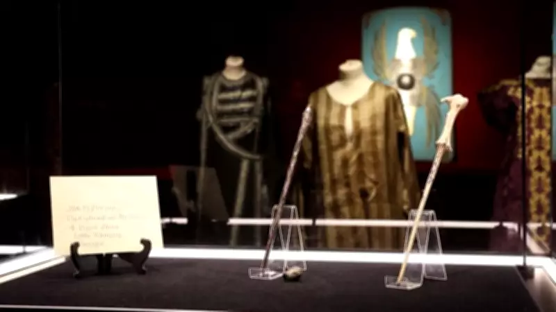 Relíquias de Hollywood vão a leilão em Paris com varinhas de Harry Potter