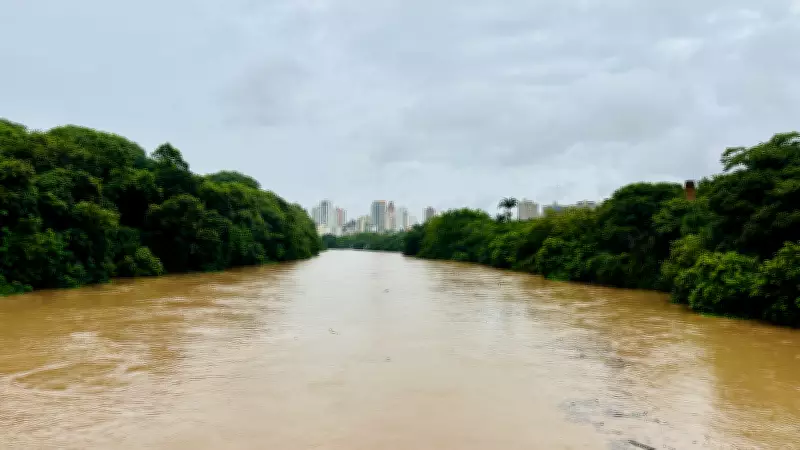 Rio Piracicaba atinge 4,82 metros e entra em estado de extravasamento após chuvas intensas