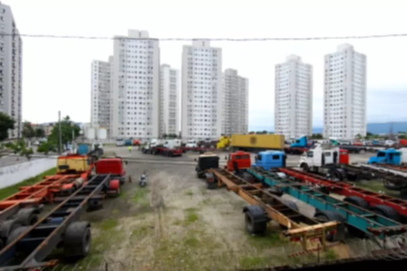 Santos anuncia licitação internacional para construção de mais de mil moradias no Areia Branca