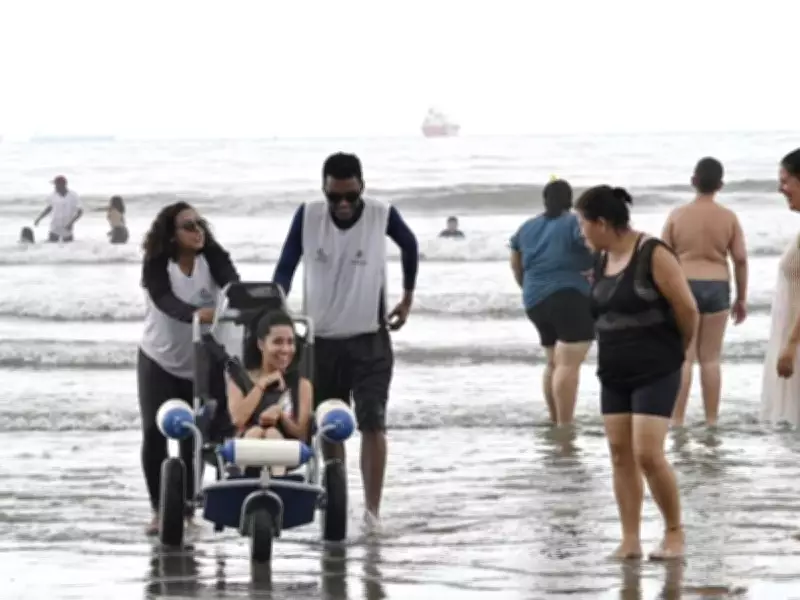 Santos aprova lei para garantir acessibilidade permanente nas praias da cidade
