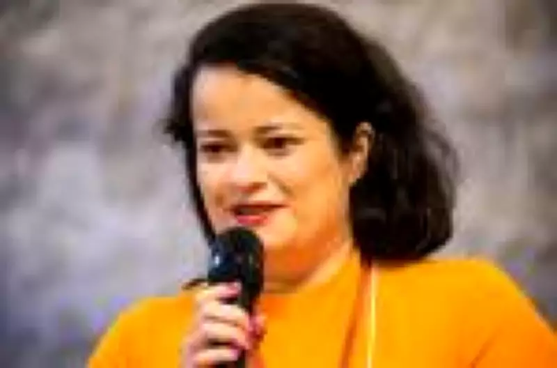 Secretária do Cidadania registra B.O. após ser chamada de 'bruxa' e ameaçada com 'vassouradas'