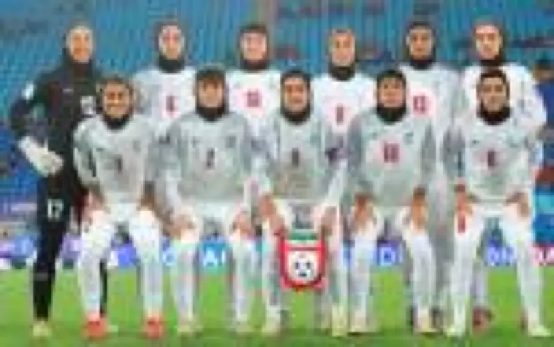 Seleção feminina do Irã protesta silenciosamente na Copa da Ásia e recebe elogios