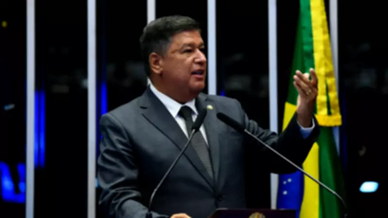 Senador Carlos Viana compra avião de R$ 1,5 milhão e enfrenta crise na CPI do INSS