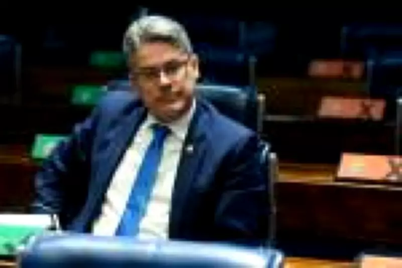 Senador protocola CPI para investigar ministros do STF no caso Banco Master