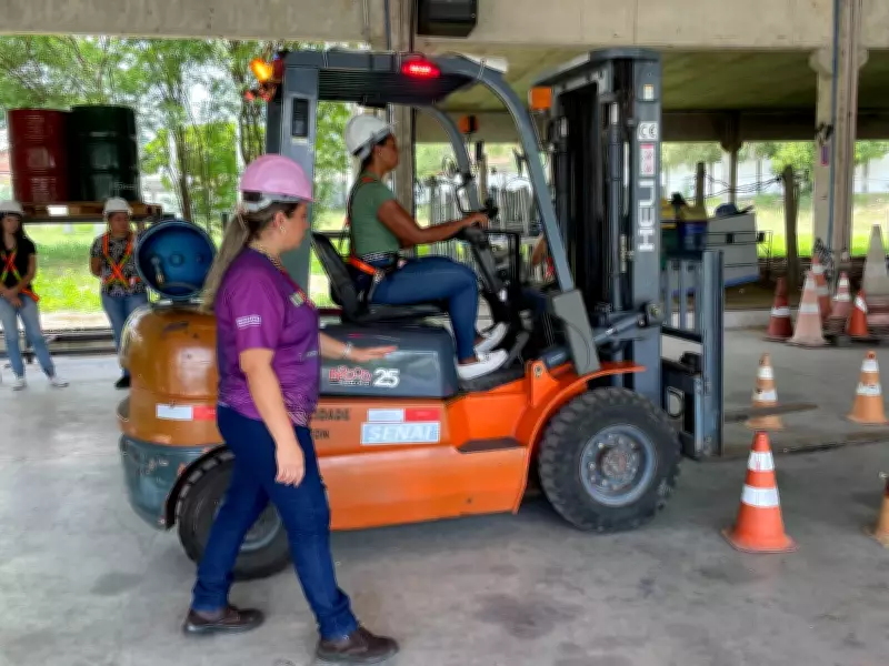 SENAI Caruaru oferece 260 bolsas gratuitas em cursos profissionalizantes para mulheres