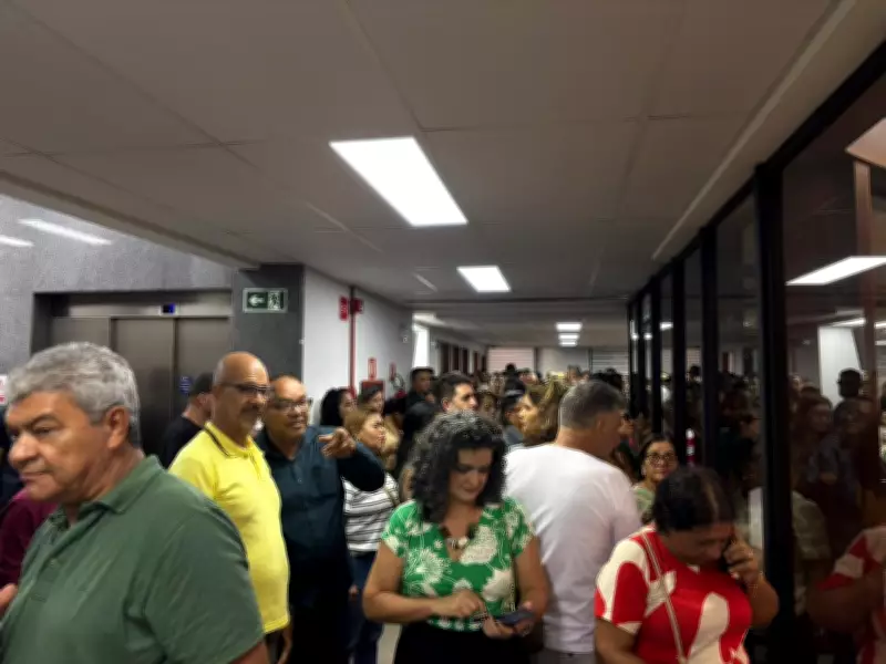 Servidores do Acre realizam nova manifestação por reajuste salarial na Assembleia Legislativa