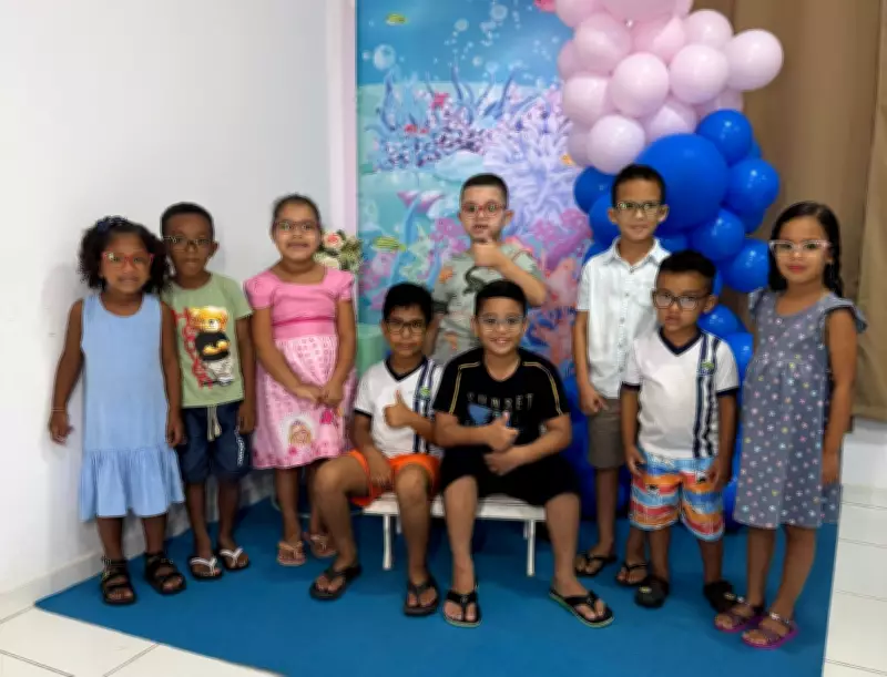Sesapi entrega 27 óculos a crianças atendidas pela Carretinha da Saúde no Piauí