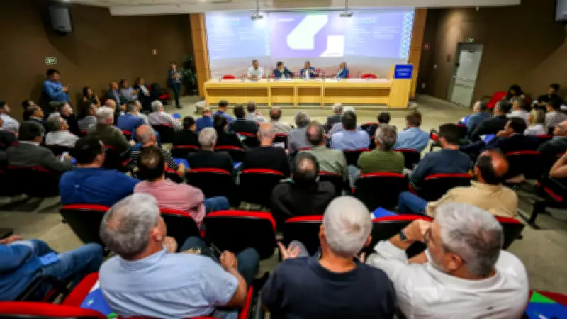 SindusconPR promove encontro estratégico com economista Zeina Latif para debater futuro da construção civil