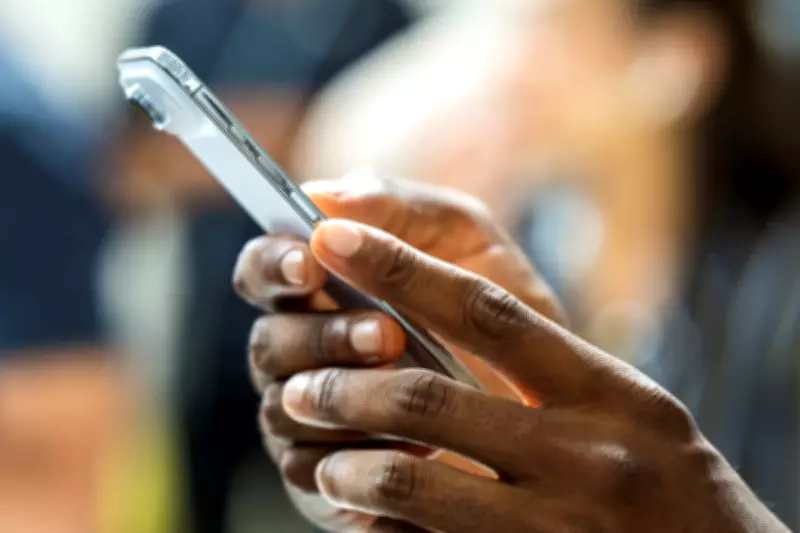 Spyware 'Darksword' invade iPhones desatualizados e rouba dados de usuários