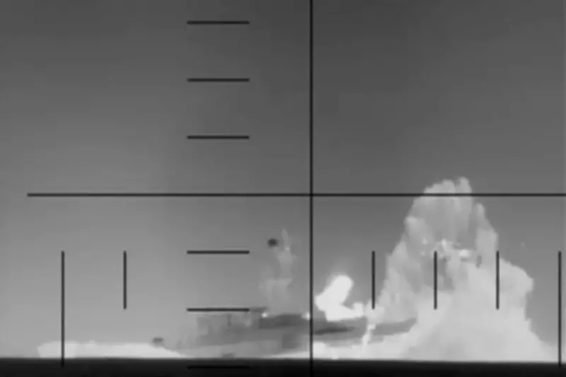 Submarino dos EUA afunda navio iraniano no Sri Lanka e mata ao menos 80 marinheiros