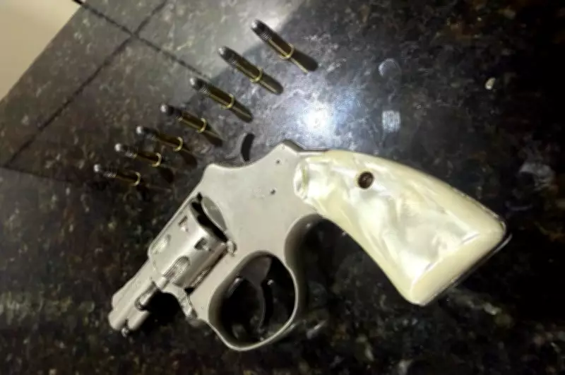 Suspeito de atirar contra carro é preso por posse irregular de arma em São Carlos