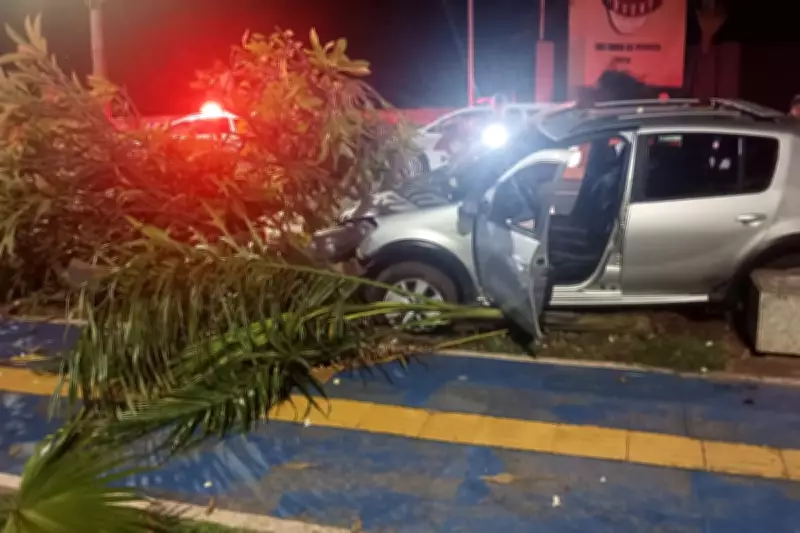 Suspeito é preso após furtar carro, invadir parque e alegar ser do PCC em Presidente Prudente