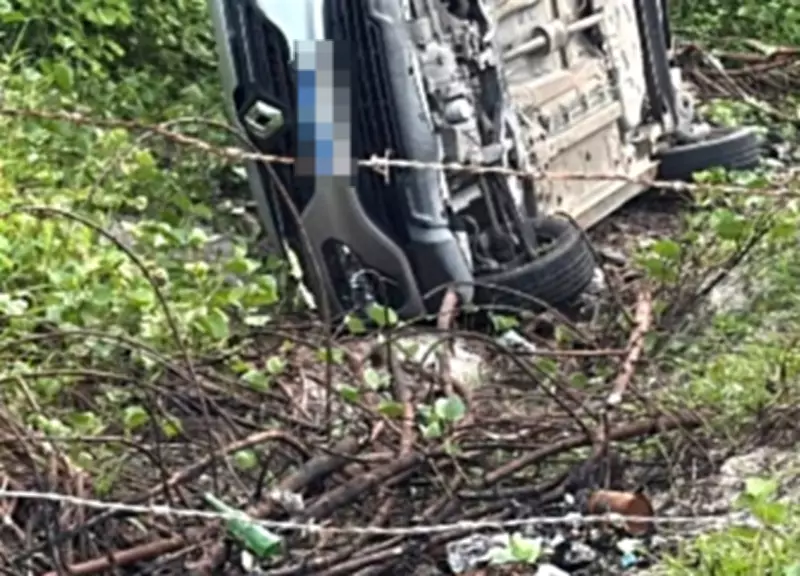 Suspeitos de duplo homicídio em lava-jatos capotam carro e fogem pela mata no Ceará