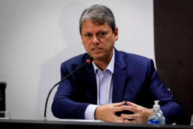 Tarcísio envia projetos de reajuste salarial e nova carreira para polícias de SP
