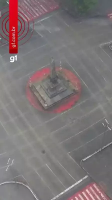 Temporal causa alagamentos e queda de árvores no Centro de Belo Horizonte