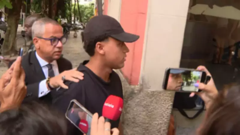 Terceiro foragido por estupro coletivo se entrega à polícia no Rio de Janeiro