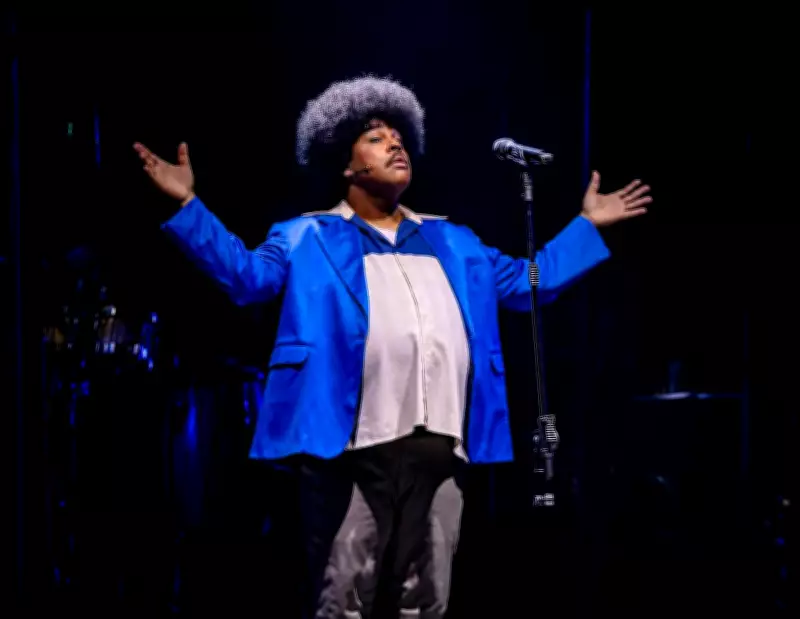 Thór Júnior brilha como Tim Maia em nova montagem do musical 'Vale Tudo' no Rio