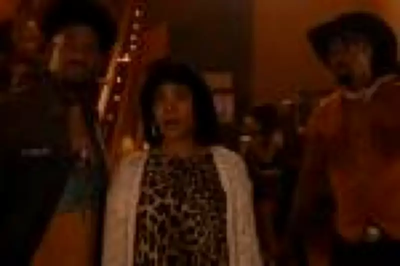 Todo Mundo em Pânico 6: Primeiro trailer satiriza 'Wandinha', 'M3gan' e outros sucessos do terror