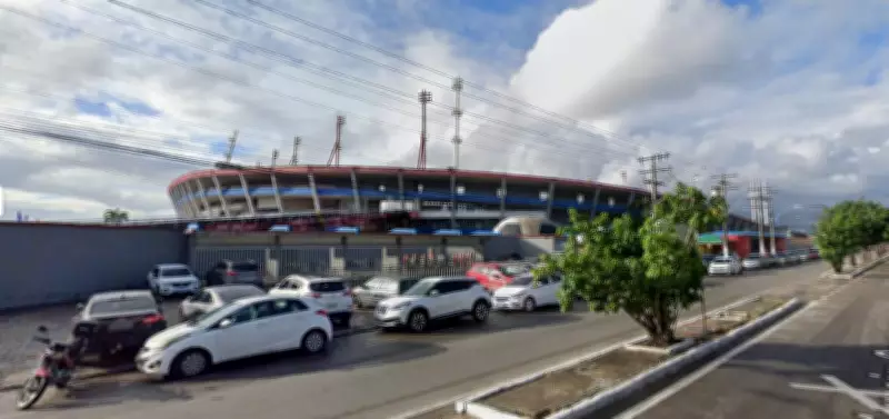 Torcedor do CRB atropelado por viatura da PM-AL recebe alta, mas segue com sequelas