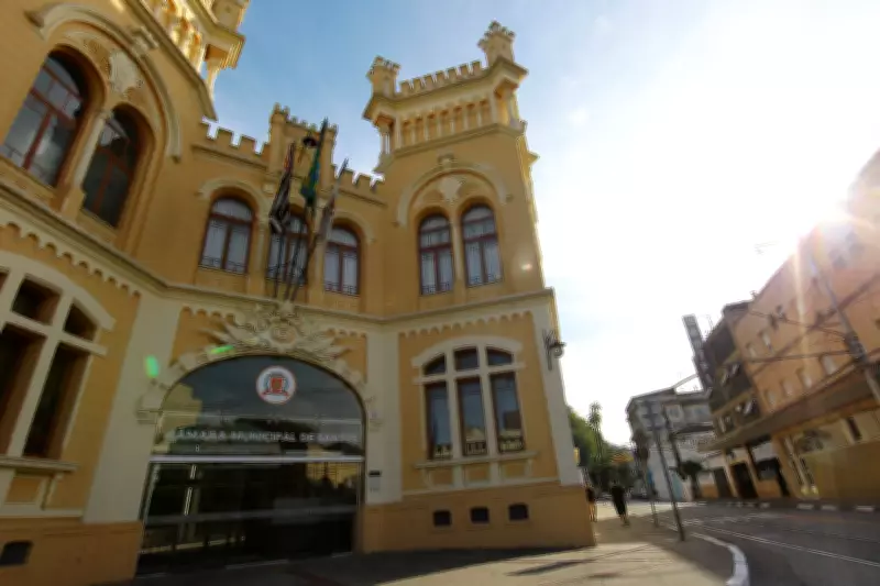 Tribunal mantém suspensa licitação milionária para carros de vereadores em Santos