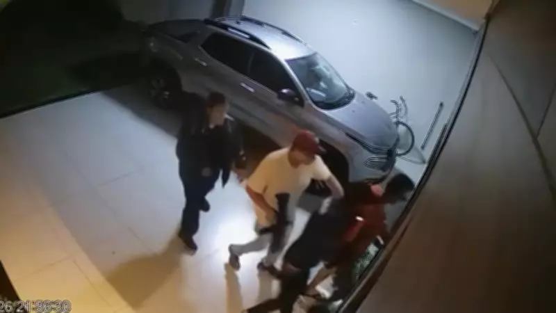 Três homens invadem casa, rendem moradores e dois são presos após confronto com PM em MT