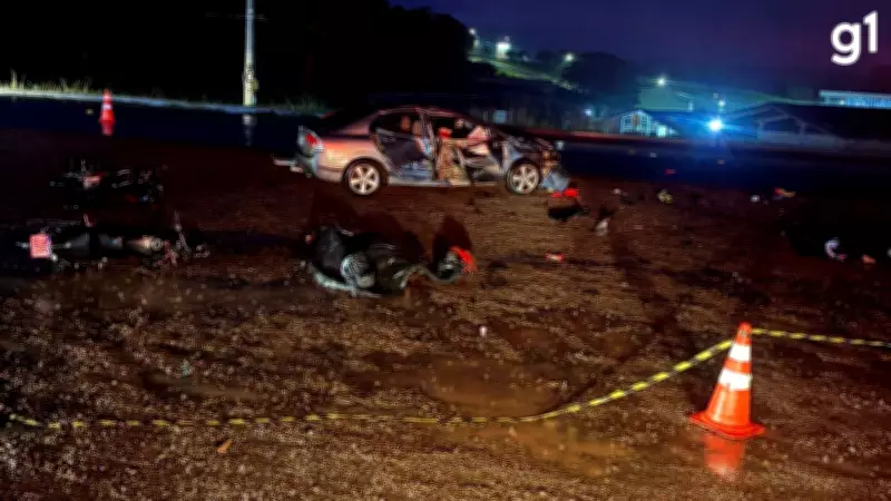 Três mortos em acidente entre carro e motos no RS; irmãs estão entre as vítimas