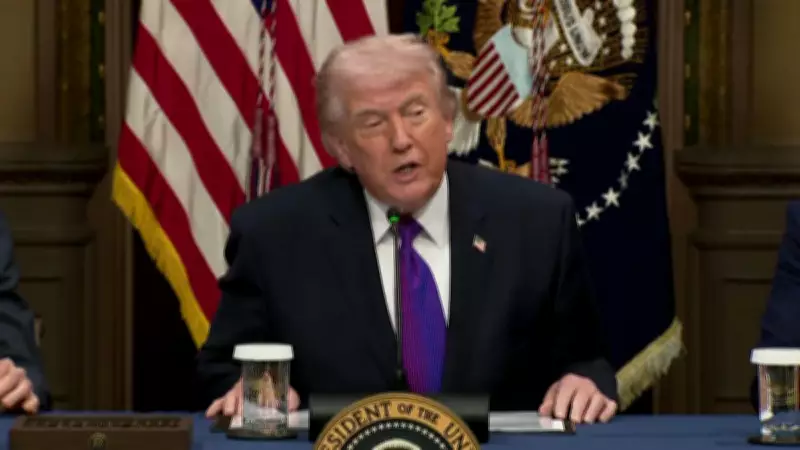 Trump afirma que EUA estão em 'posição muito forte' contra o Irã e visa desmantelar regime