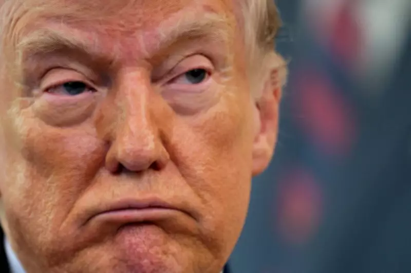 Trump assina decreto para endurecer regras do voto pelo correio nos EUA