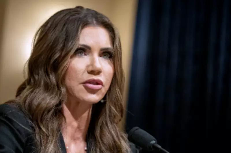 Trump demite Kristi Noem da Segurança Interna e nomeia senador como substituto