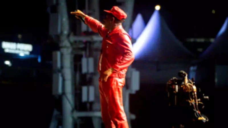 Tyler, The Creator encerra Lollapalooza 2026 com show divertido, mas com público reduzido