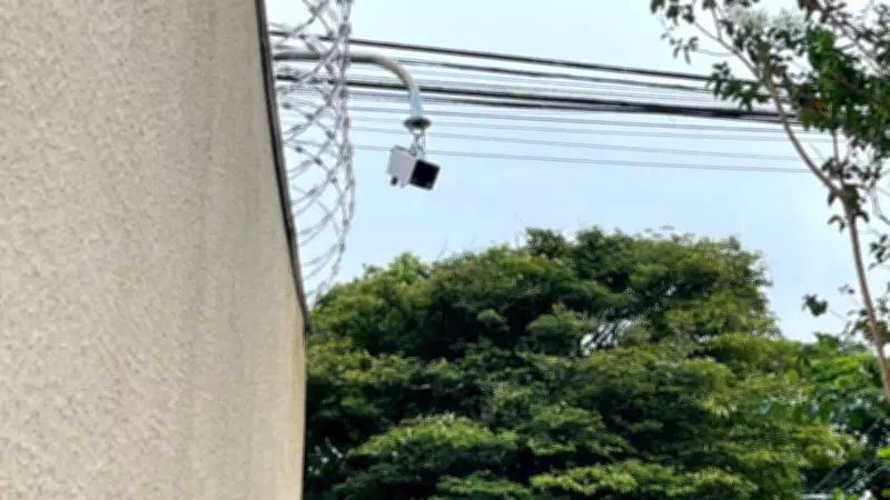 Uberlândia impõe autorização e transmissão em tempo real para câmeras de segurança privadas