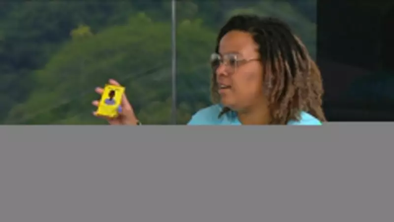 Universitária do Rio cria jogo de cartas para debater racismo e promover representatividade negra