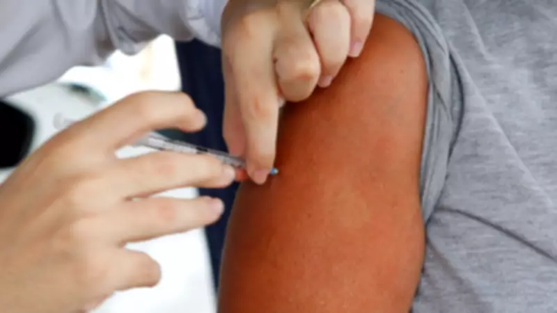 Vacinação contra chikungunya inicia em Uberlândia e Araguari com milhares de doses disponíveis
