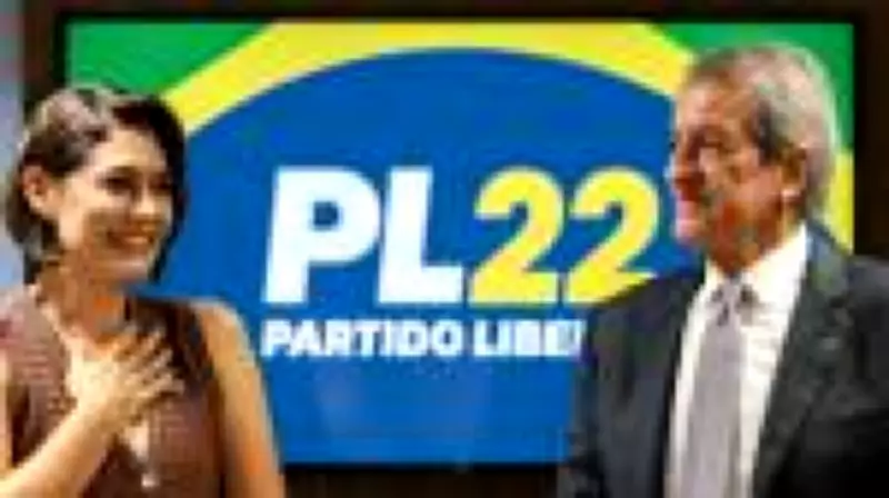 Valdemar Costa Neto busca Michelle Bolsonaro em hospital para tratar de filiações do PL