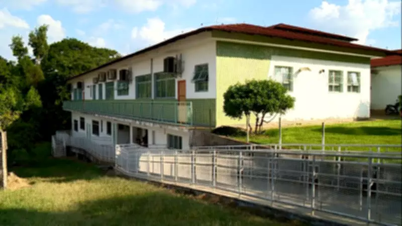 Vigilante reage a assalto com fuzil falso em campus do Ifes em Colatina e baleia suspeito