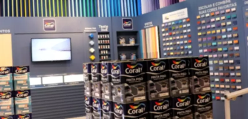 Vilarejo eleva projetos com fábrica de tintas e 2.500 cores prontas na hora